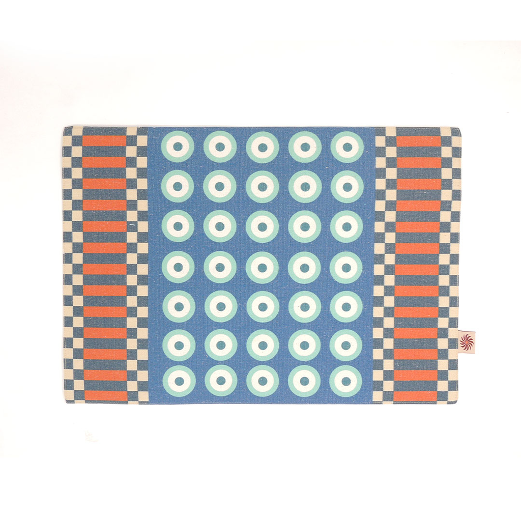 8907635-Placemats DotsWEBSITE_EDIT_placemate_blue.webp