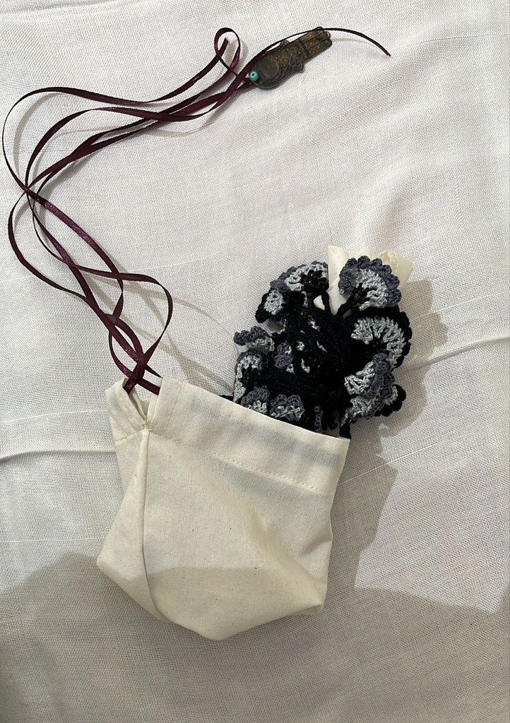 890698-Necklace flowers-LE1825,-.webp