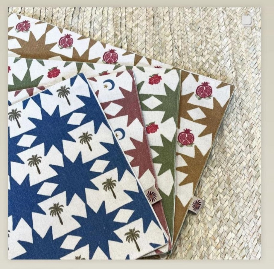 [8907626] Misc. Placemats Stars set of 4 