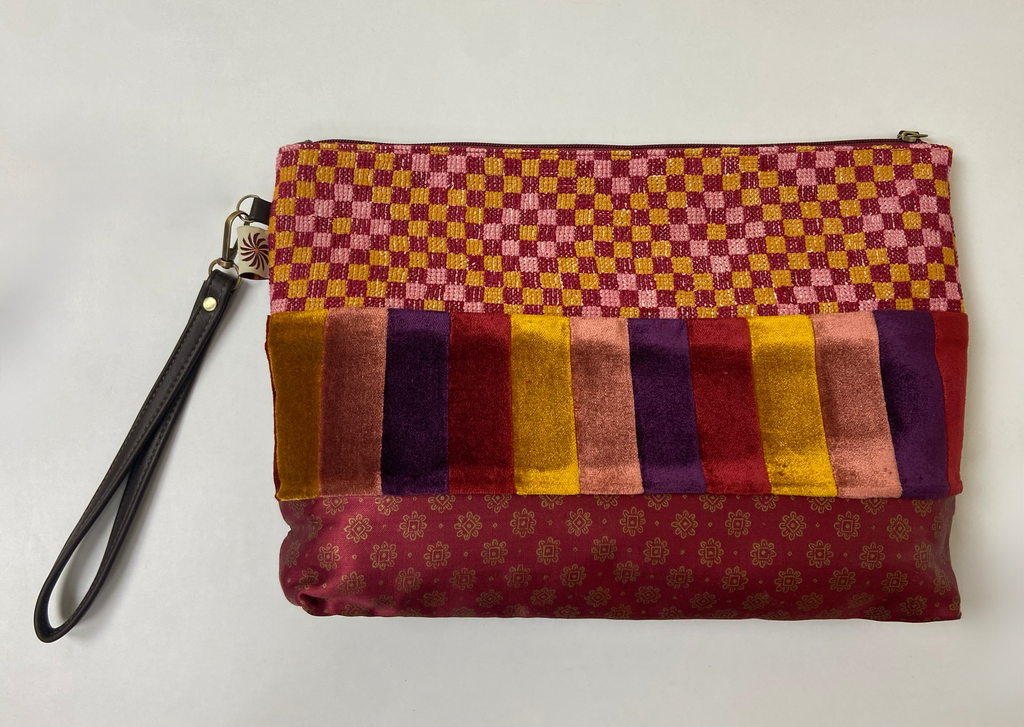Purse Dbl Side Embroidery 0.27*0.37بوك تطريز ناحيتن شمال