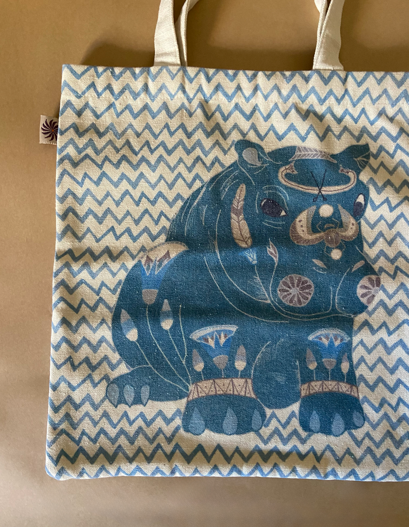 Printed tote bag شنطة توت باج